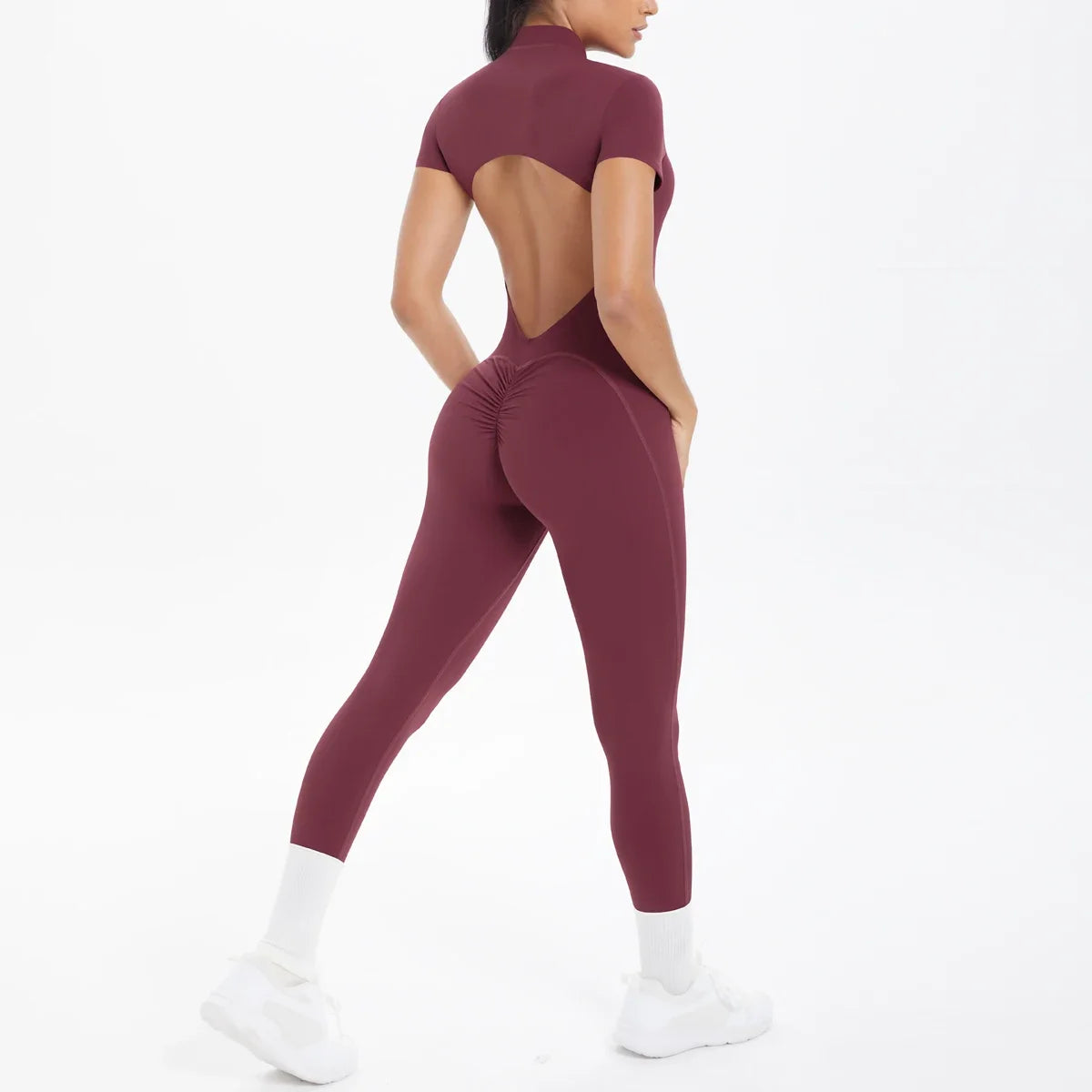 PERFORMANCE JUMPSUIT [OPEN-BACK FULBODY SUIT]